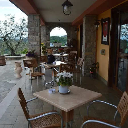 בית חווה Tre Colli Agri אריאנו אירפינו